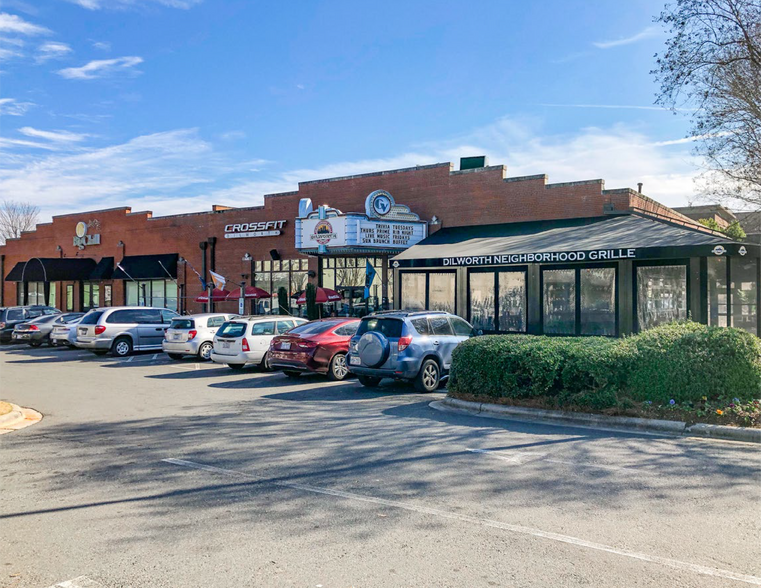 911 E Morehead St, Charlotte, NC à louer - Photo du bâtiment - Image 1 de 8