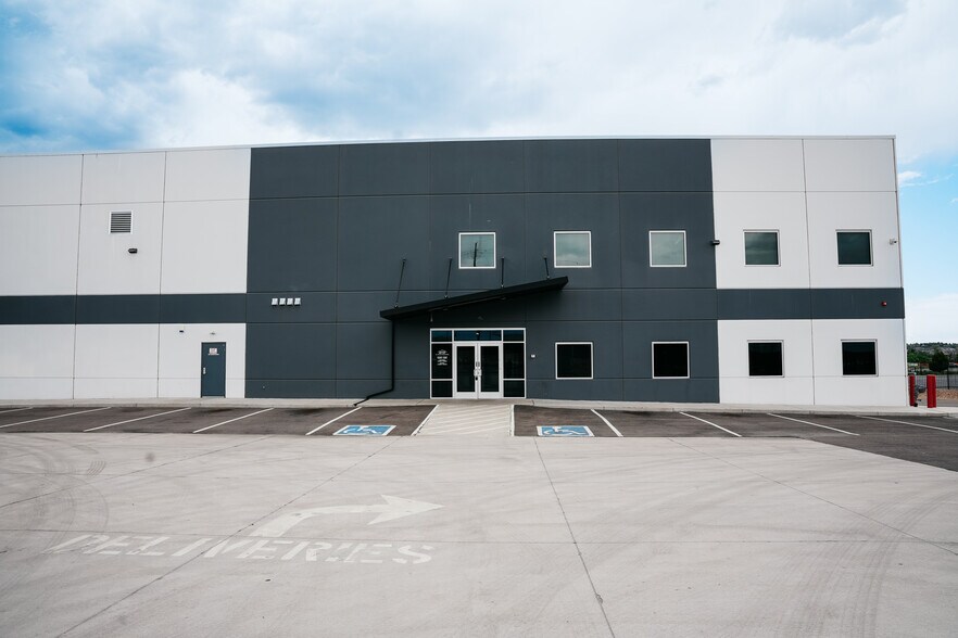 1350 W 62nd Ave, Denver, CO à louer - Photo du bâtiment - Image 3 de 12