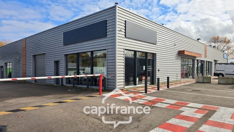 Retail in Chalon-sur-Saône for lease - Building Photo - Image 2 of 7