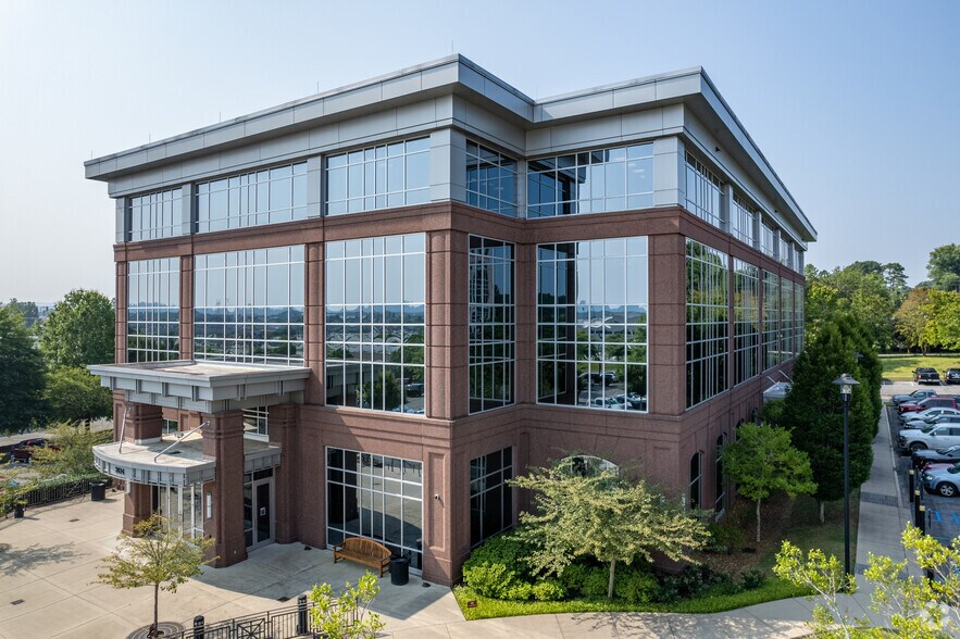 2034 Hamilton Place Blvd, Chattanooga, TN à louer - Photo du bâtiment - Image 3 de 13