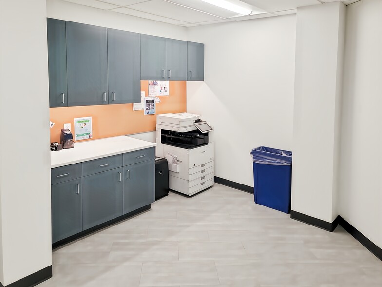 11400 Airport Rd, Everett, WA for lease - Building Photo - Image 2 of 10