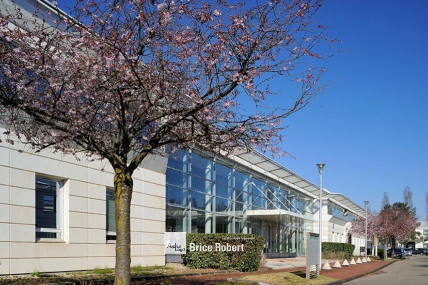 1 Rue Jacques Monod, Bron for lease - Building Photo - Image 1 of 8