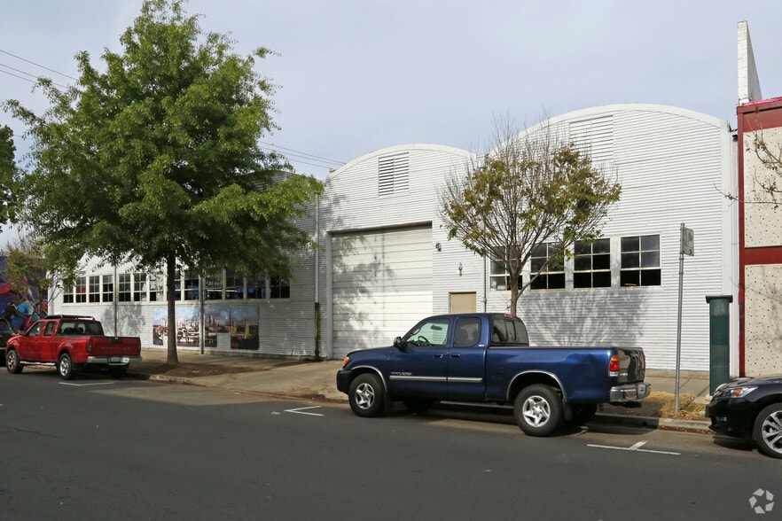 948 17th St, Sacramento, CA for sale - Primary Photo - Image 1 of 2