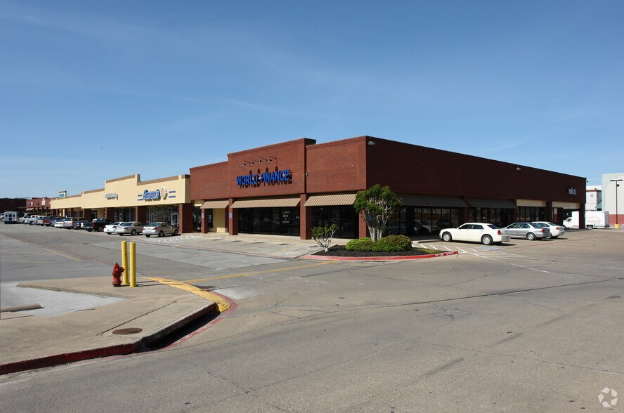 503-601 N Highway 77, Waxahachie, TX à louer - Photo du bâtiment - Image 2 de 10