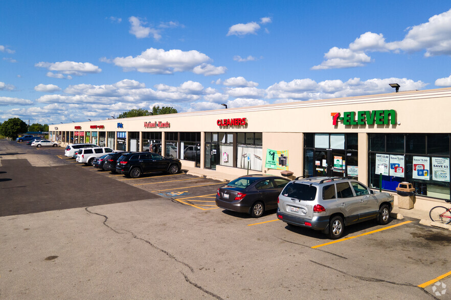 355-399 S Prospect Ave, Bartlett, IL for lease - Building Photo - Image 1 of 13