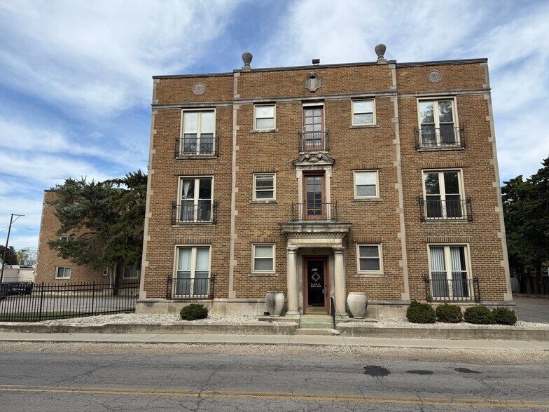 522 W Adams St, Muncie, IN à vendre - Photo du bâtiment - Image 2 de 21