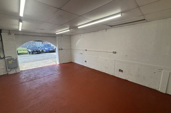 Plant St, Stourbridge for lease - Interior Photo - Image 3 of 5