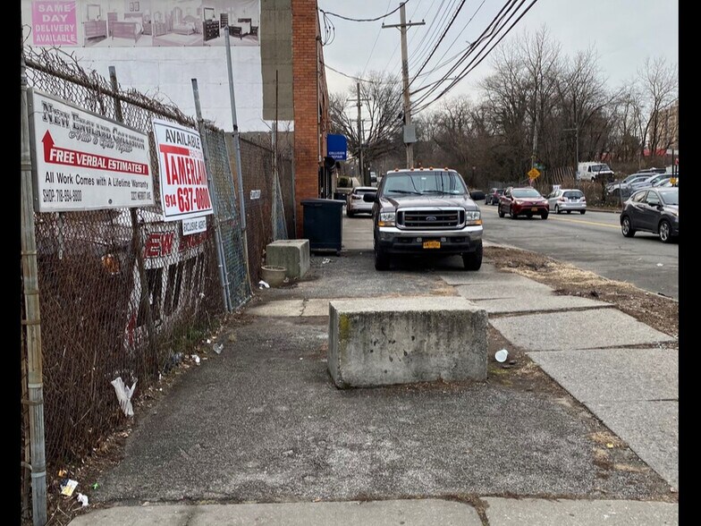 2274 Tillotson Ave, Bronx, NY à vendre - Photo du bâtiment - Image 3 de 6