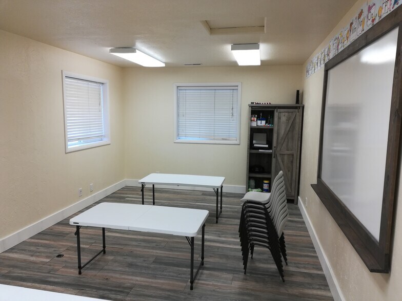 401 Filer Ave, Twin Falls, ID à vendre - Photo du bâtiment - Image 2 de 7