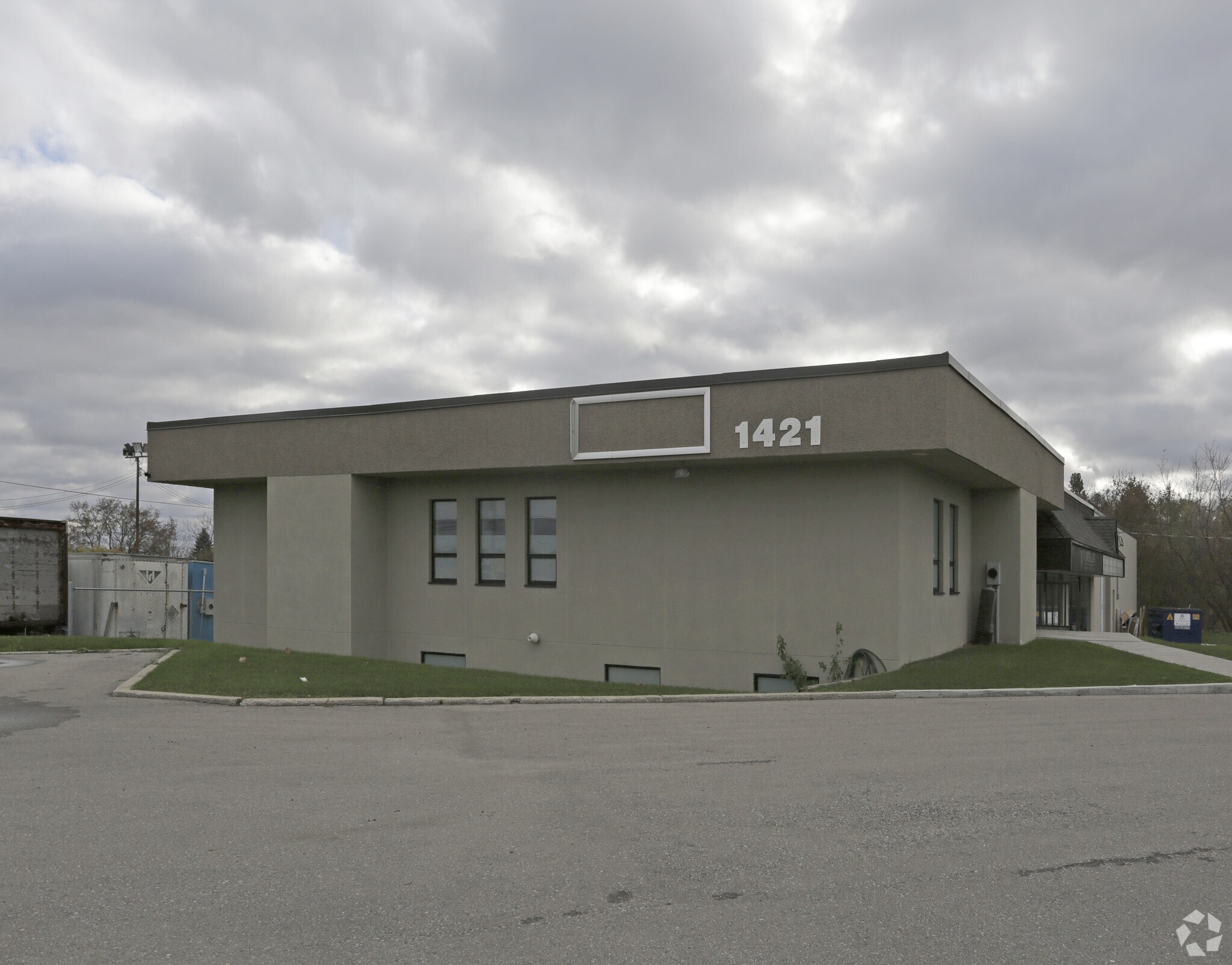 1421 Victoria St N, Kitchener, ON à vendre Photo principale- Image 1 de 1