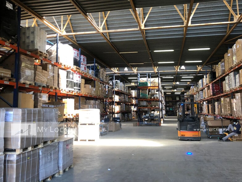 Industrial in Gennevilliers for lease - Interior Photo - Image 3 of 8