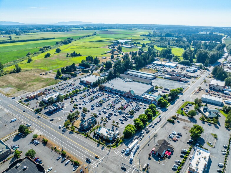 8071 Guide Meridian Rd, Lynden, WA à louer - Photo du bâtiment - Image 1 de 1