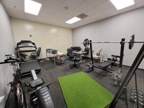 1320 Centre St, Newton, MA à louer Photo intérieure- Image 1 de 1