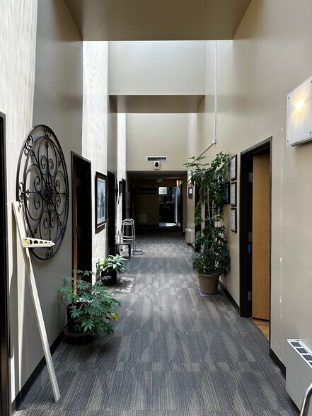1805 Kipling St, Lakewood, CO à vendre - Photo intérieure - Image 3 de 7
