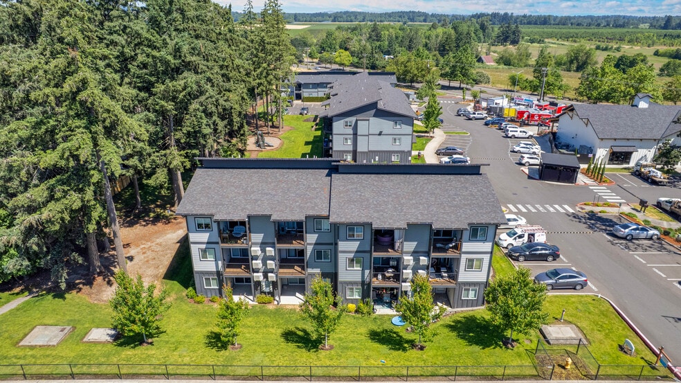 1225 NW Riverbend Rd, Salem, OR à vendre - Photo du bâtiment - Image 2 de 7