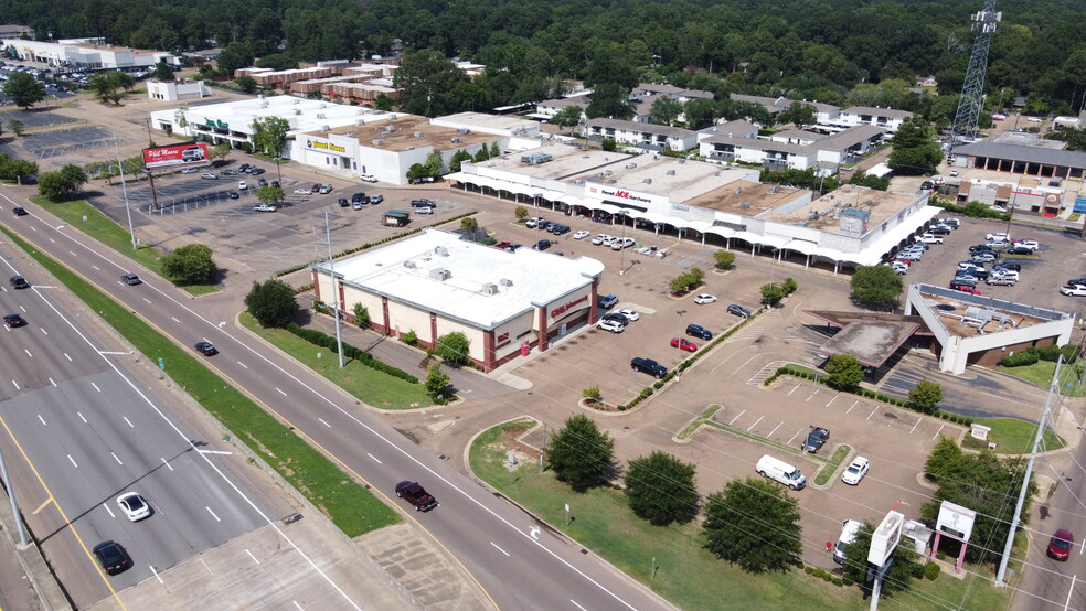 5070 Interstate 55 N, Jackson, MS à louer - Photo du bâtiment - Image 3 de 11