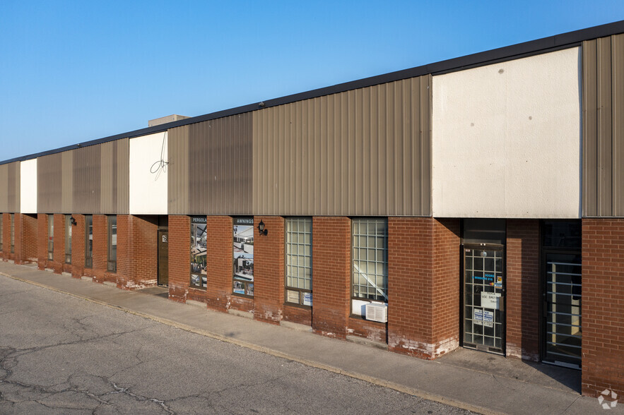 20 Baywood Rd, Toronto, ON for lease - Building Photo - Image 3 of 4