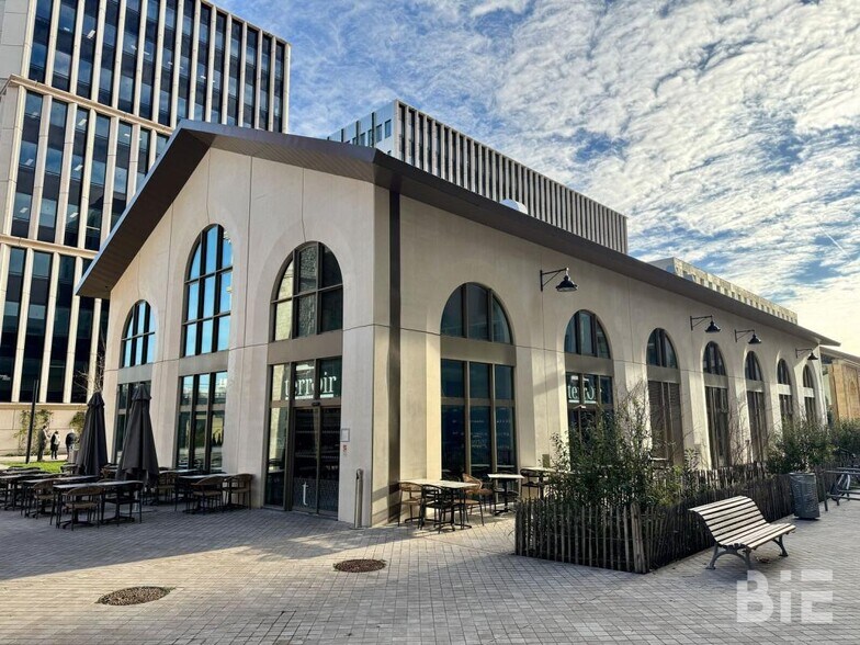 51 Rue De La Compagnie Du Midi, Bordeaux for lease - Building Photo - Image 2 of 11