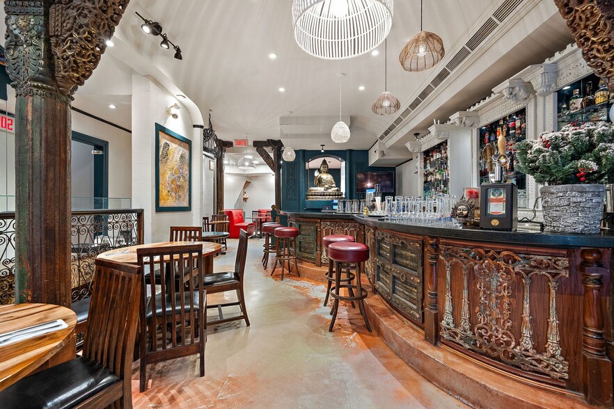 1450 Rue Crescent, Montréal, QC à louer - Photo intérieure - Image 2 de 23