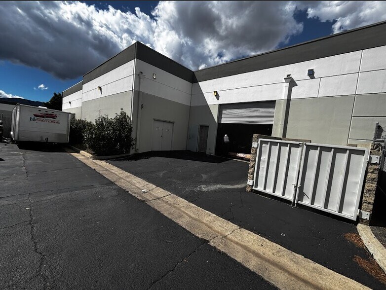 570 Central Ave, Lake Elsinore, CA à louer - Photo du bâtiment - Image 2 de 11