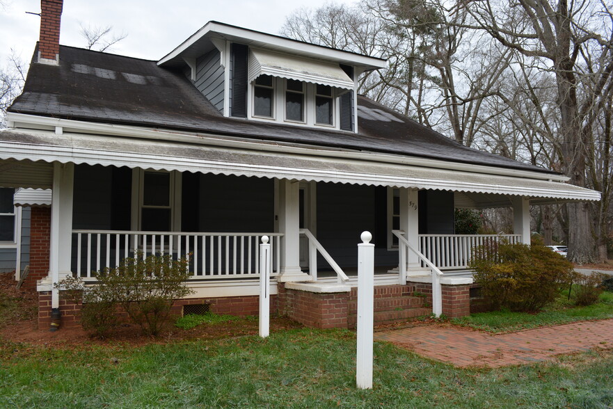 579 West St, Pittsboro, NC à louer - Photo du bâtiment - Image 3 de 28