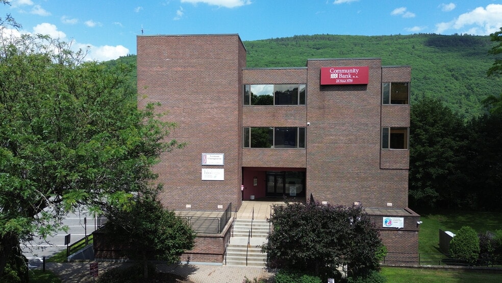 201 Main st, Brattleboro, VT for sale - Building Photo - Image 2 of 17