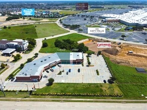 Katy Fwy & Texmati Dr, Katy, TX à louer Photo du bâtiment- Image 1 de 4