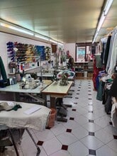 Retail in Barcelona, Barcelona for lease Interior Photo- Image 2 of 7