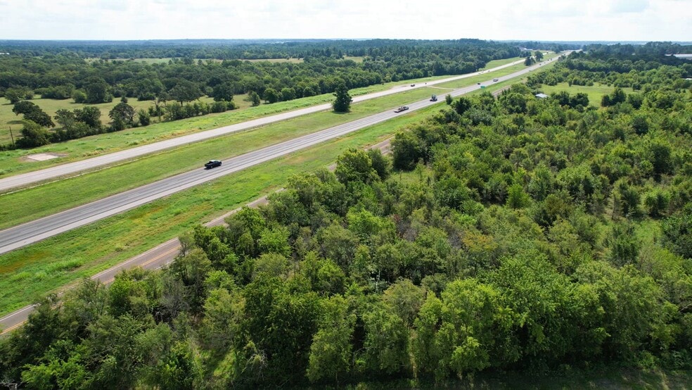 969 IH 45 N Feeder Rd, Huntsville, TX for sale - Commercial Listing Video - Image 2 of 44