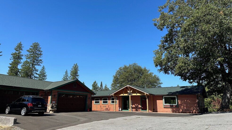5110 Sly Park Rd, Pollock Pines, CA à vendre - Photo du bâtiment - Image 3 de 44