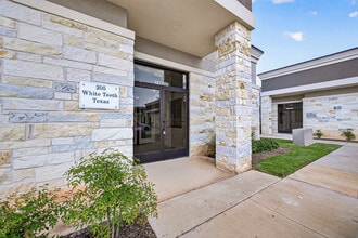2743 Imperia Dr, Sugar Land, TX for lease Building Photo- Image 1 of 19