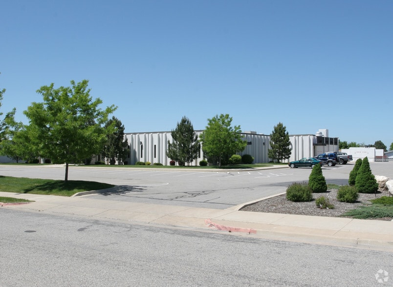 1890 W 4000 S, Roy, UT for sale - Building Photo - Image 2 of 3