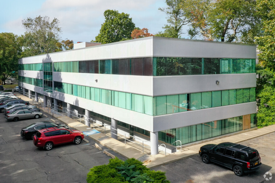 521 Route 111, Hauppauge, NY for lease - Building Photo - Image 1 of 6