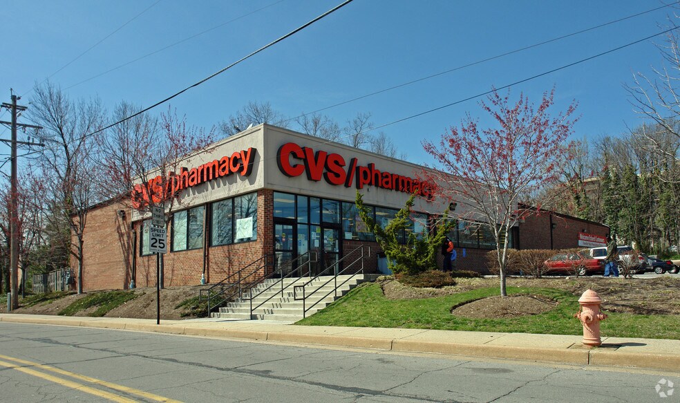 5200 York Rd, Baltimore, MD à louer - Photo du bâtiment - Image 1 de 6