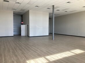 1260 NE 8th St, Cape Coral, FL for lease Building Photo- Image 1 of 2