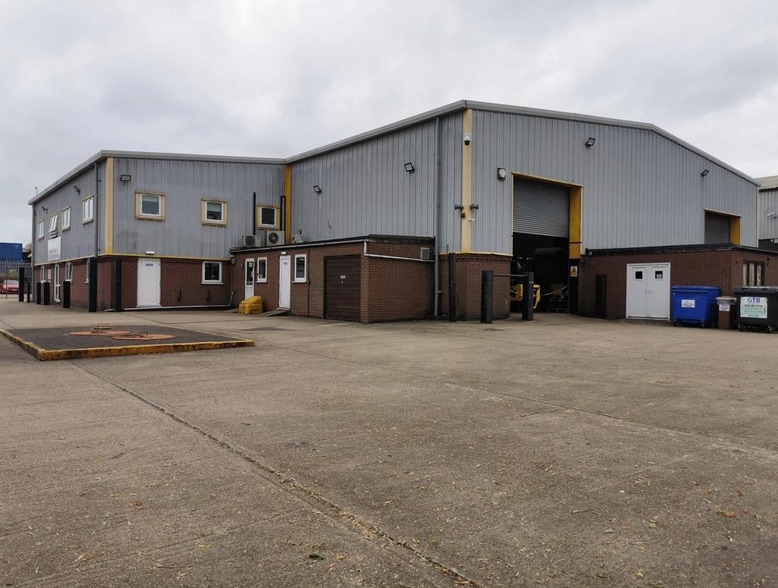 Gapton Hall Rd, Great Yarmouth for sale - Building Photo - Image 2 of 2