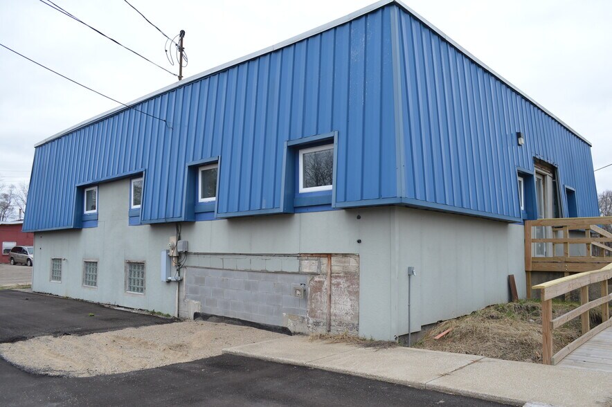 960 King Hwy, Kalamazoo, MI for sale - Building Photo - Image 1 of 12
