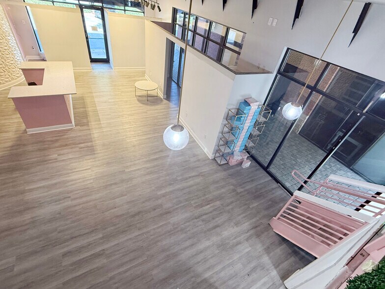 10475 Medlock Bridge Rd, Duluth, GA à louer - Photo du bâtiment - Image 2 de 22