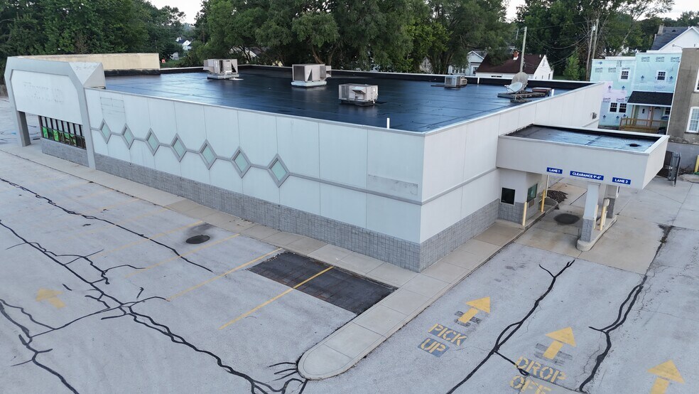 306 W Water St, Oak Harbor, OH for lease - Building Photo - Image 3 of 12