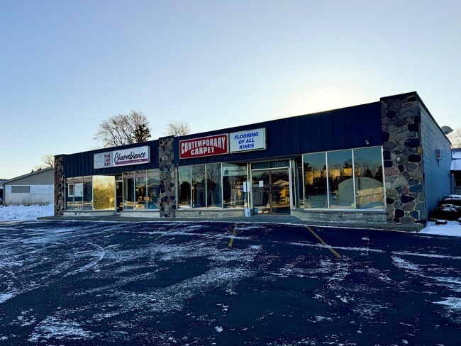 More details for 12041 W Janesville Rd, Hales Corners, WI - Retail for Lease