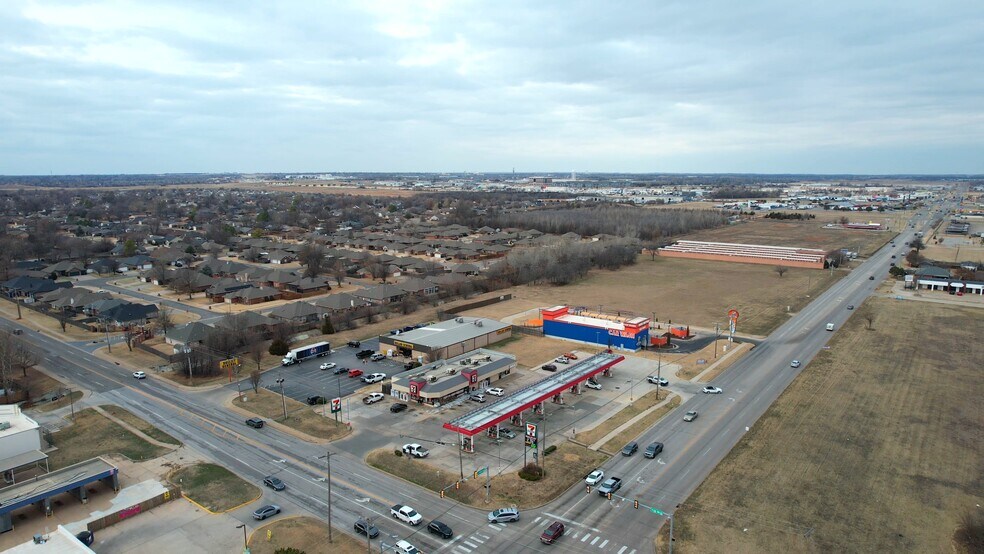 1451 S Morgan Rd & SW 15th St, Oklahoma City, OK à vendre - Vidéo sur l’inscription commerciale - Image 2 de 16