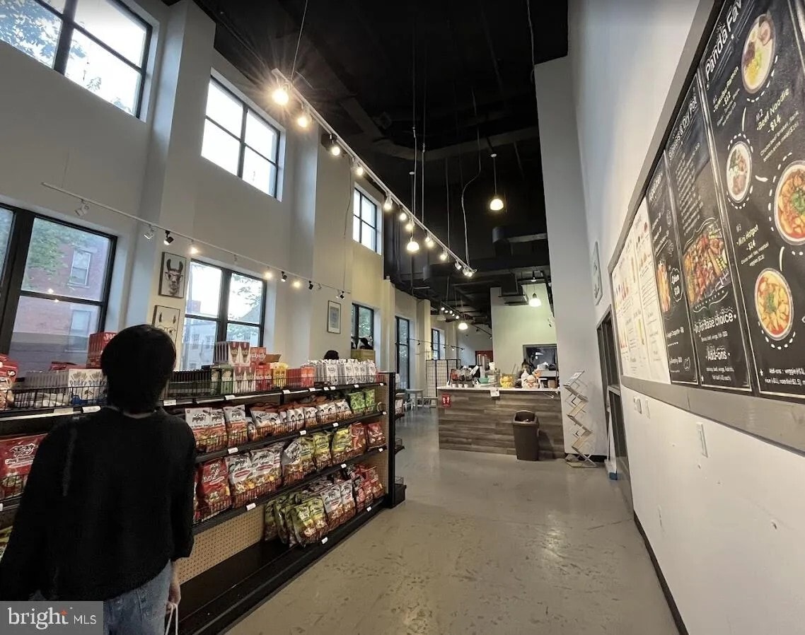 30 W Biddle St, Baltimore, MD for lease Interior Photo- Image 1 of 3