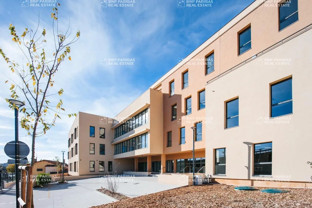 Office in Aix-en-Provence for lease Building Photo- Image 1 of 36