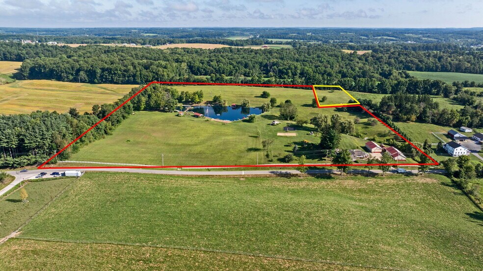 5643 Yankee St, Fredericktown, OH à vendre - Photo du bâtiment - Image 2 de 68