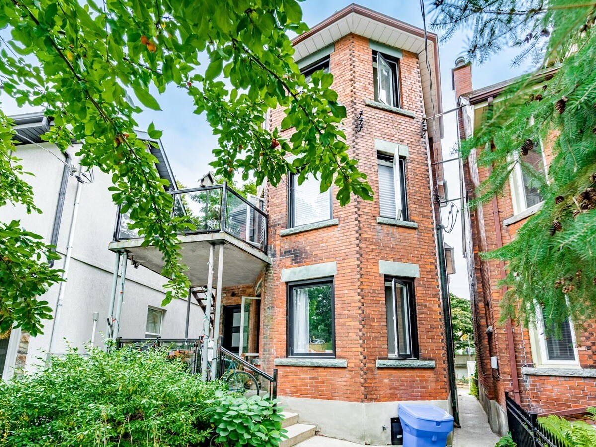 549 Indian Rd, Toronto, ON for sale Primary Photo- Image 1 of 1