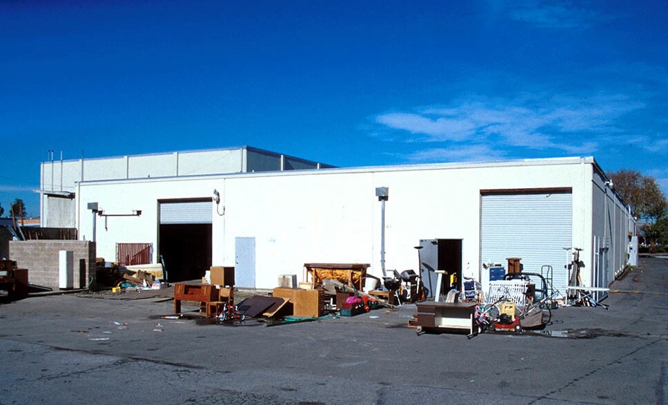 2189 Leghorn St, Mountain View, CA for lease - Building Photo - Image 2 of 5