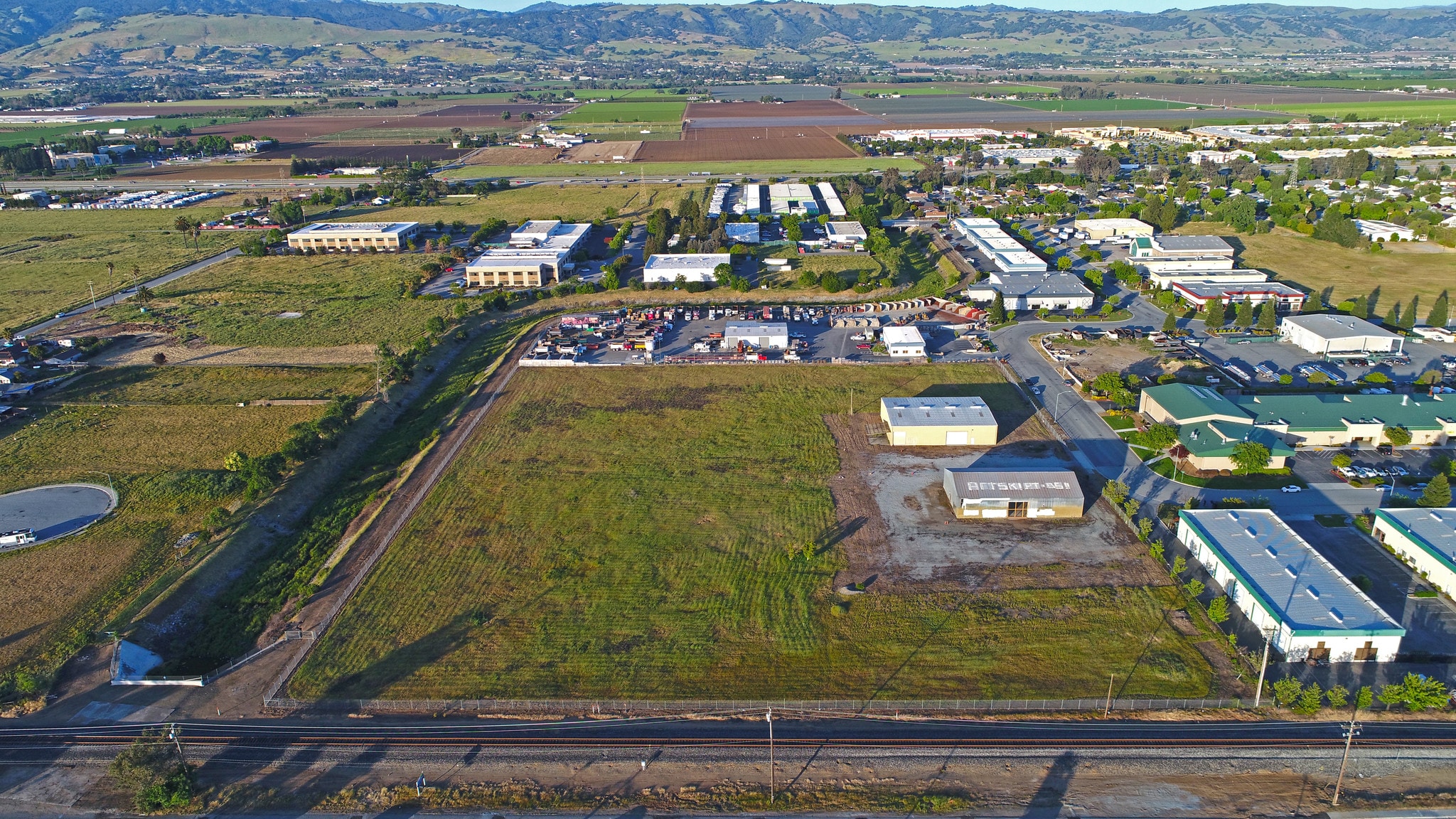 221 Yamane Dr, Gilroy, CA à louer Photo principale- Image 1 de 6