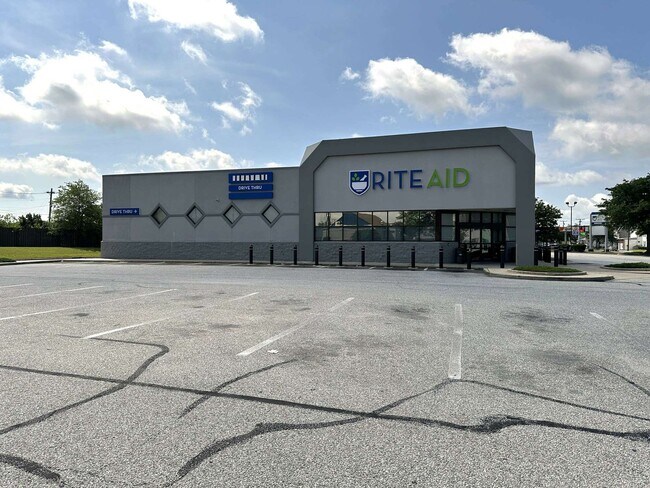 Plus de détails pour 907 N High St, Millville, NJ - Commerce de détail à louer