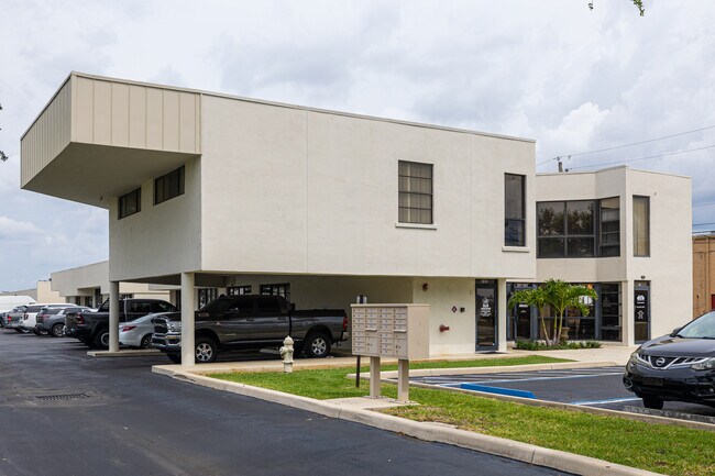 Plus de détails pour 1194 Old Dixie Hwy, Lake Park, FL - Plusieurs types d'espaces à louer