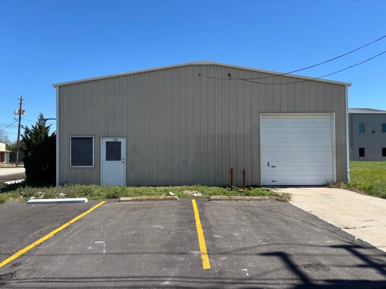 126 N 18th St, La Porte, TX for lease - Building Photo - Image 2 of 5